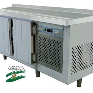 BAJO MOSTRADOR DE 2 PUERTAS DE REFRIGERACIÓN 470 Litros