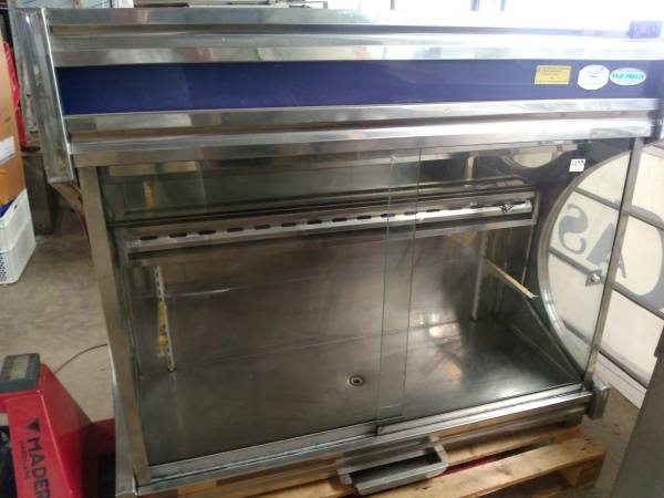 Vitrina martisquera 135x60x116cm